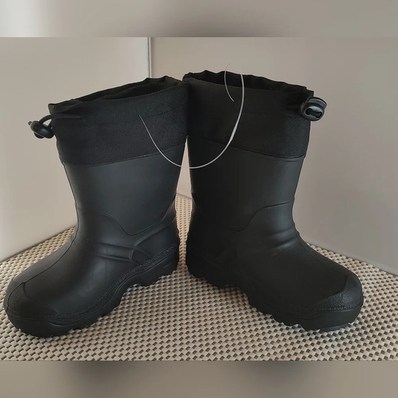 Little kids winter boots Boys Size 7 String closure Waterproof slip resistant - Picture 3 of 7